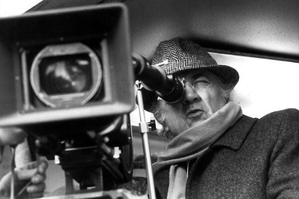 Federico Fellini e a arte de esculpir o invisível